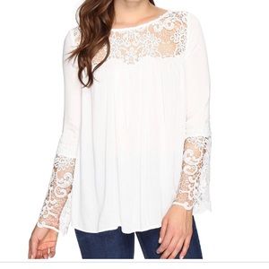 NWT BB Dakota White Bell Sleeve Top Lace